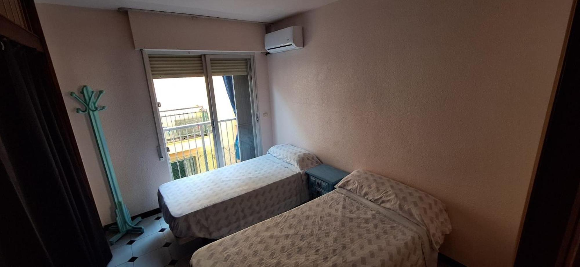Apartamentos Casa May 1- Centro Benidorm-Solo Mayores De 30 Anos Y Familias Exterior photo